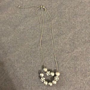 Grey necklace good condition